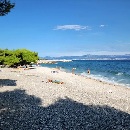 Triple 5658b Gostinjska kuća 3*